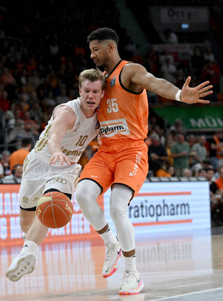 应建立在对 应建立在对