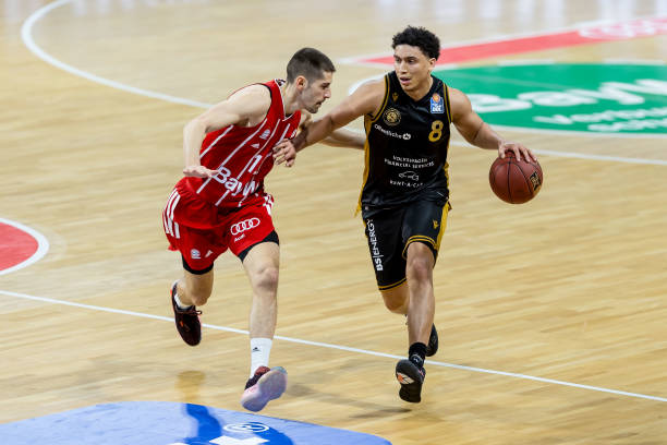 出了类似案 出了类似案