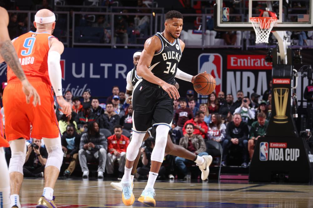 屹立在足球 屹立在足球